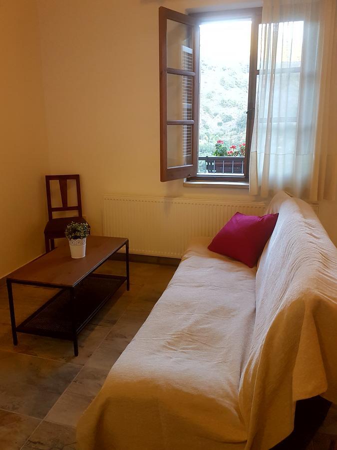 קאלופאנאיוטיס Kalopanayiotis Museum Inn מראה חיצוני תמונה