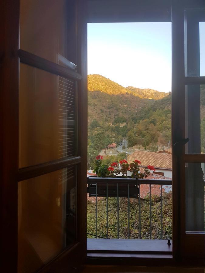 קאלופאנאיוטיס Kalopanayiotis Museum Inn מראה חיצוני תמונה